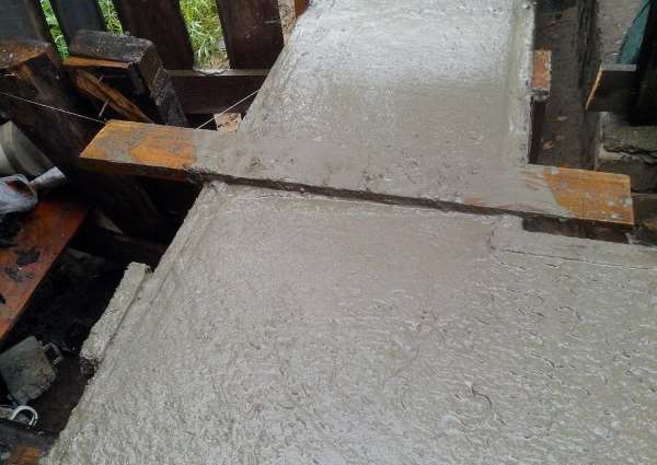 Заливка ростверка бетоном