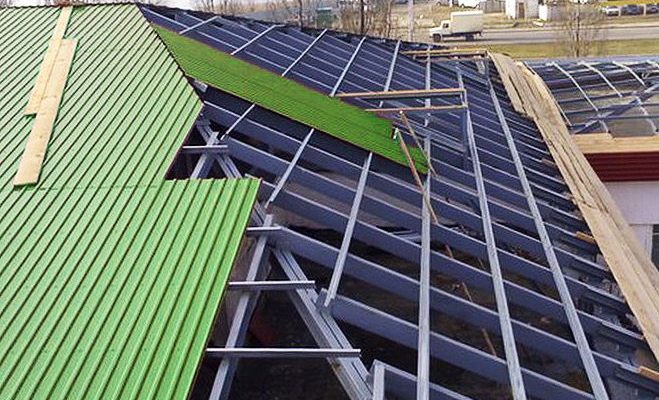 Оригинальное и надежное решение при строительстве дома — трехскатная крыша